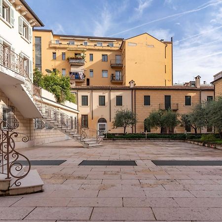 -Near Arena & Parking - Pet Friendly Historical Arena Palace Apartment Verona Exterior foto
